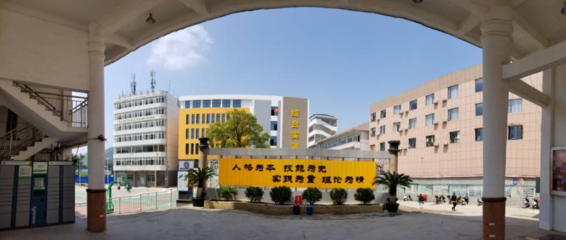 廣西桂林商貿旅游技工學校 深化計算機房維護服務，保障優(yōu)質教學實踐平臺